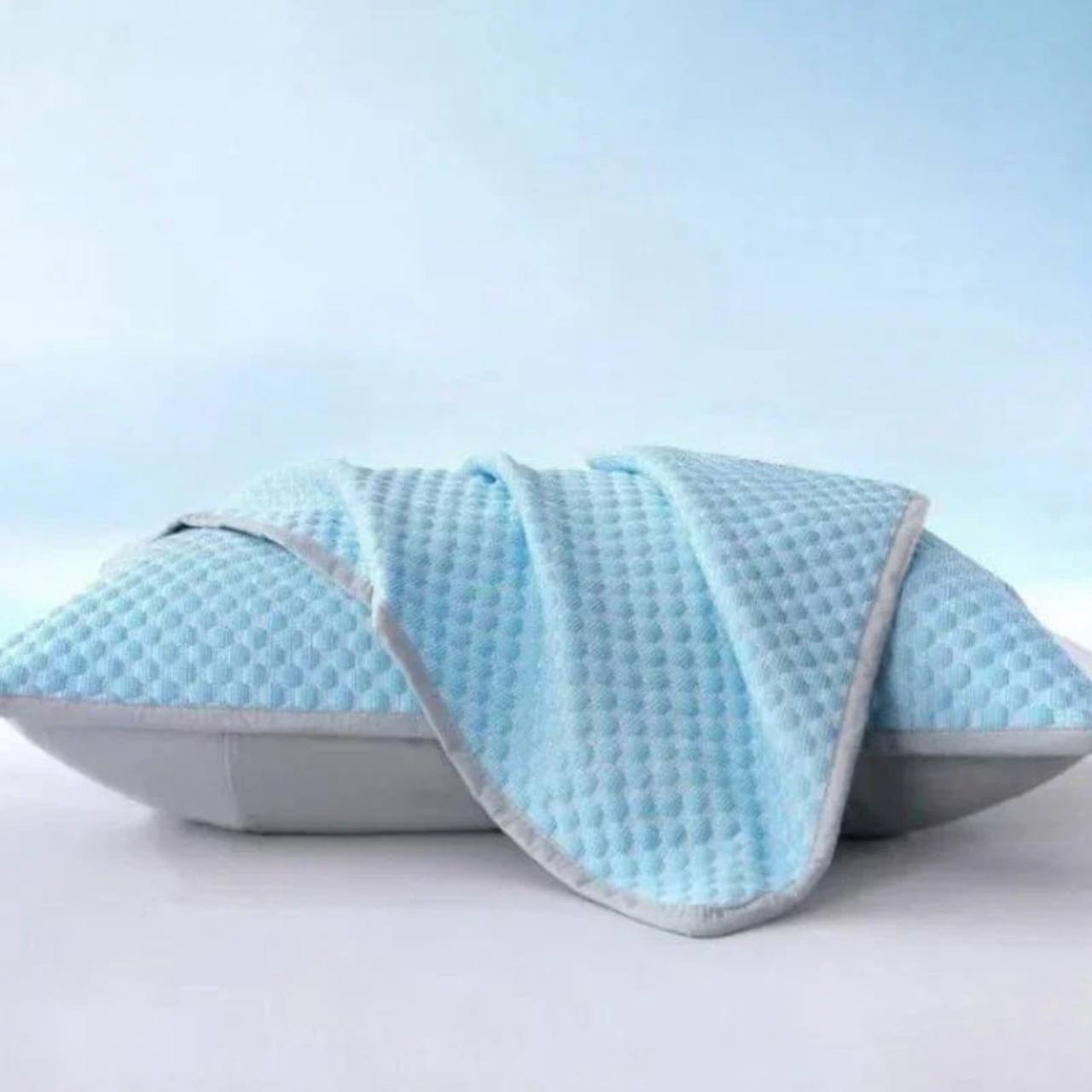 Cooling pillowcases/sheets